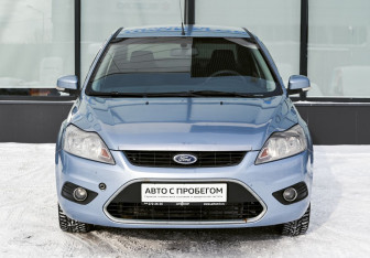 Подержанный автомобиль Ford Focus Sedan 2008 года (8 фото)