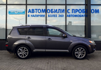 Подержанный автомобиль Mitsubishi Outlander 2007 года (6 фото)
