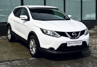 Подержанный автомобиль Nissan Qashqai 2017 года (7 фото)