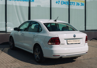 Подержанный автомобиль Volkswagen Polo Sedan 2019 года (3 фото)