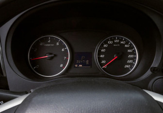 Подержанный автомобиль Mitsubishi Outlander 2013 года (9 фото)