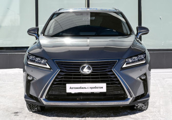Подержанный автомобиль Lexus RX 2018 года (8 фото)