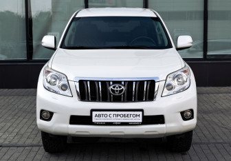 Подержанный автомобиль Toyota Land Cruiser Prado 2012 года (8 фото)