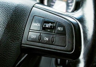 Подержанный автомобиль Mazda CX-9 2012 года (13 фото)