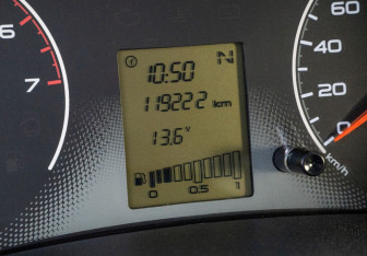 Подержанный автомобиль LADA (ВАЗ) Granta Liftback 2015 года (16 фото)