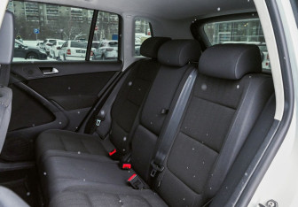 Подержанный автомобиль Volkswagen Tiguan 2012 года (19 фото)