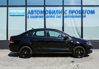 Подержанный автомобиль Volkswagen Polo Sedan 2017 года (6 фото)