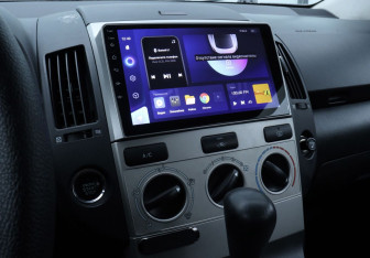 Подержанный автомобиль Toyota Corolla Verso 2006 года (12 фото)