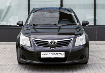Подержанный автомобиль Toyota Avensis Sedan 2009 года (8 фото)