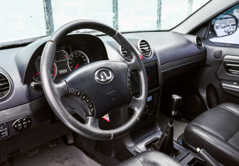 Подержанный автомобиль Great Wall Hover H3 2012 года (15 фото)