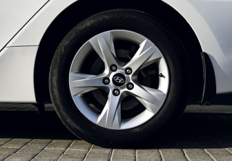 Подержанный автомобиль Hyundai i40 Sedan 2014 года (19 фото)