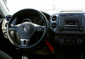 Подержанный автомобиль Volkswagen Tiguan 2014 года (19 фото)
