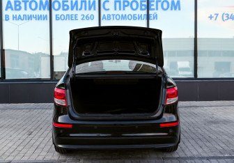 Подержанный автомобиль Kia Rio Sedan 2015 года (20 фото)