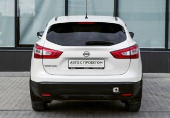 Подержанный автомобиль Nissan Qashqai 2014 года (4 фото)