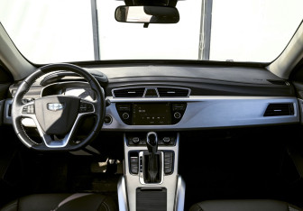 Подержанный автомобиль Geely Atlas 2021 года (18 фото)