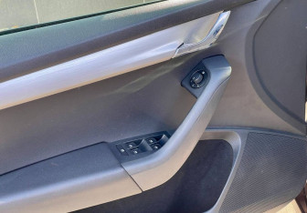 Подержанный автомобиль Skoda Octavia Liftback 2017 года (14 фото)