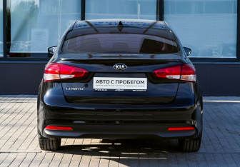 Подержанный автомобиль Kia Cerato Sedan 2019 года (4 фото)