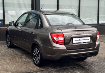 Подержанный автомобиль LADA (ВАЗ) Granta Liftback 2019 года (3 фото)