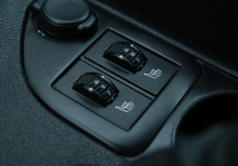 Подержанный автомобиль Peugeot 408 2014 года (13 фото)