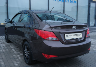 Подержанный автомобиль Hyundai Solaris Sedan 2014 года (3 фото)
