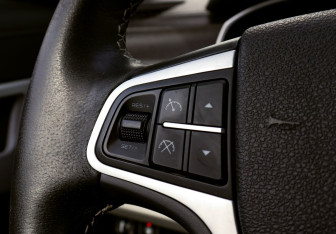 Подержанный автомобиль Geely Atlas 2019 года (15 фото)