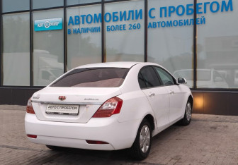Подержанный автомобиль Geely Emgrand EC7 Sedan 2013 года (5 фото)