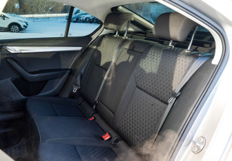 Подержанный автомобиль Skoda Octavia Liftback 2016 года (17 фото)