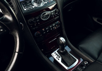 Подержанный автомобиль Infiniti QX50 2015 года (10 фото)