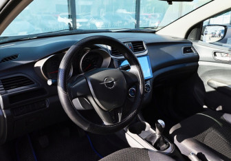 Подержанный автомобиль Haima M3 2014 года (14 фото)