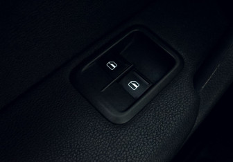 Подержанный автомобиль Skoda Yeti 2017 года (12 фото)