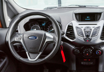 Подержанный автомобиль Ford EcoSport 2016 года (11 фото)