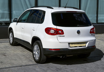 Подержанный автомобиль Volkswagen Tiguan 2010 года (3 фото)