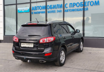 Подержанный автомобиль Hyundai Santa Fe 2010 года (5 фото)