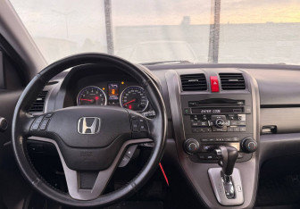 Подержанный автомобиль Honda CR-V 2012 года (11 фото)