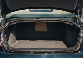 Подержанный автомобиль Brilliance M1 (BS6) 2007 года (16 фото)