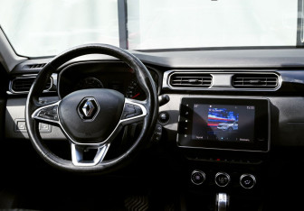 Подержанный автомобиль Renault Arkana 2019 года (18 фото)
