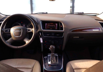 Подержанный автомобиль Audi Q5 2011 года (19 фото)