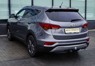 Подержанный автомобиль Hyundai Santa Fe 2015 года (16 фото)
