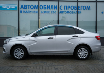 Подержанный автомобиль LADA (ВАЗ) Vesta Sedan 2018 года (2 фото)