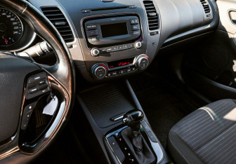 Подержанный автомобиль Kia Cerato Sedan 2019 года (15 фото)