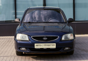 Подержанный автомобиль Hyundai Accent Sedan 2008 года (8 фото)