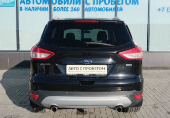 Подержанный автомобиль Ford Kuga 2015 года (4 фото)
