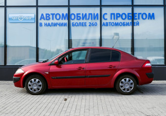 Подержанный автомобиль Renault Megane Sedan 2006 года (2 фото)