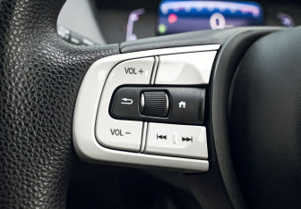 Подержанный автомобиль Honda Fit 2021 года (12 фото)