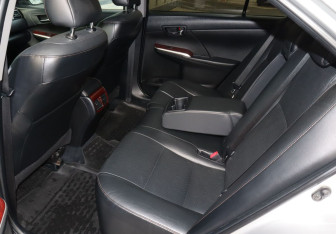 Подержанный автомобиль Toyota Camry Sedan 2012 года (19 фото)