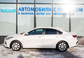 Подержанный автомобиль Kia Cerato Sedan 2019 года (2 фото)