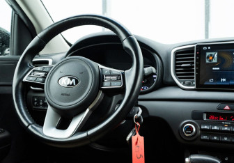 Подержанный автомобиль Kia Sportage 2019 года (21 фото)