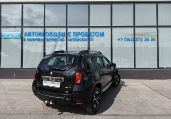 Подержанный автомобиль Renault Duster 2015 года (5 фото)