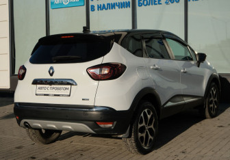 Подержанный автомобиль Renault Kaptur 2021 года (5 фото)