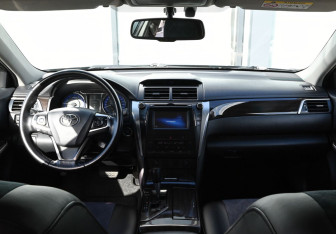 Подержанный автомобиль Toyota Camry Sedan 2015 года (18 фото)